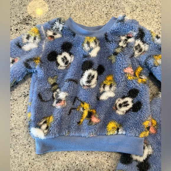 Disney Mickey Mouse Outfit 12 Months - Picture 2 of 6